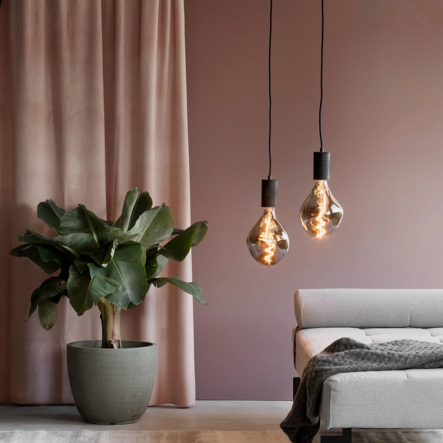 Calex pendellamp in woonkamer