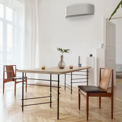 Toshiba Haori airconditioning wit in woonkamer
